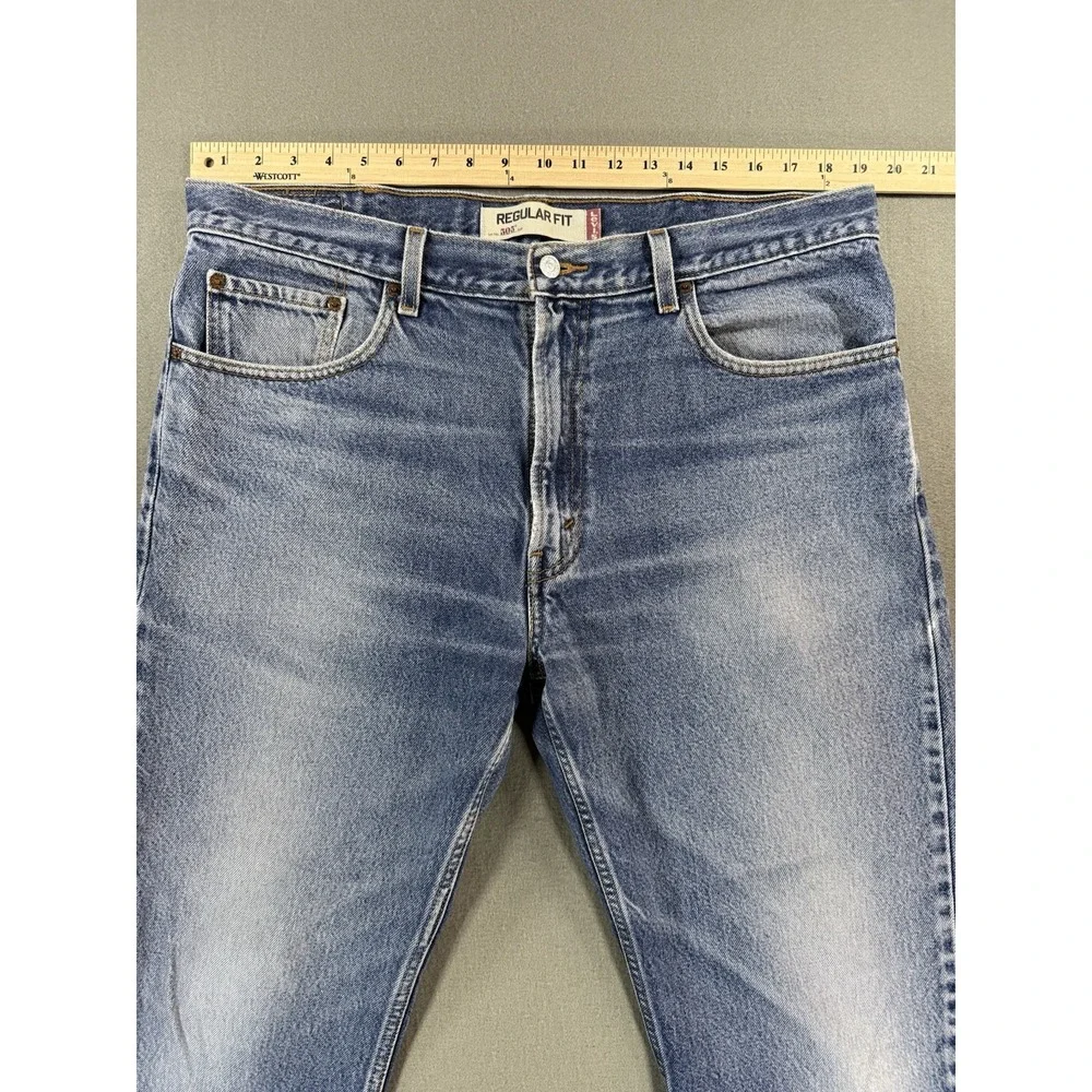 Levis tag reads